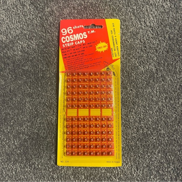 Cosmos Pop Guns Strip Caps With 96 Shots Single Shot Vintage NOS - Picture 1 of 2